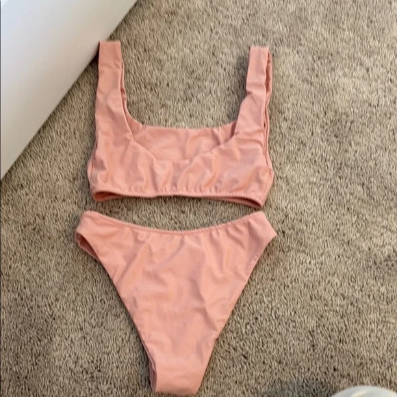 Superdown Bikini - Picture 4 of 5